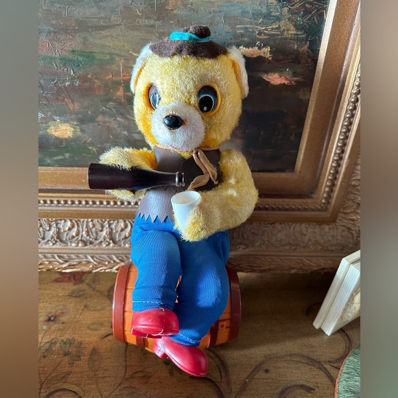 RARE Vintage Toys Battery Operated Picnic Bear Alps Japan Drinking WORKS Unique - Picture 1 of 8